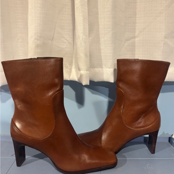 Reformation Claudette Ankle Boot
Cavalier Leather - Picture 8 of 8